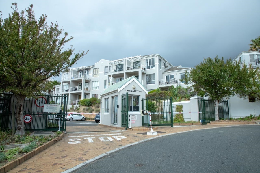To Let 2 Bedroom Property for Rent in Vredehoek Western Cape